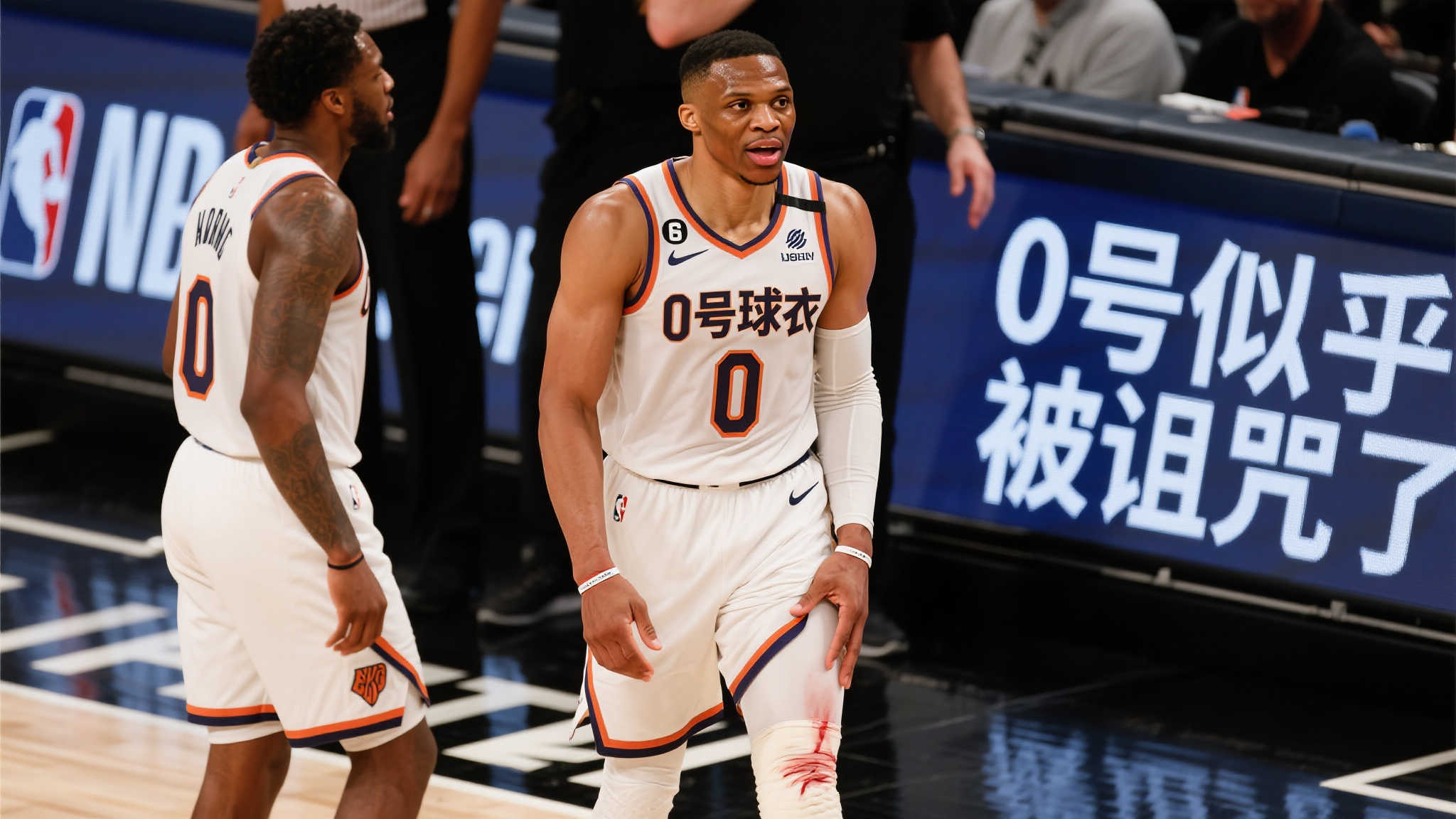 美媒惊呼:季后赛三位0号球员皆遭跟腱伤,难道号码成诅咒? 在竞技体育中,运动员的身体状况直接影响着比赛结果以